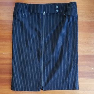 Arden B. Black strioed pencil skirt. Size 10.